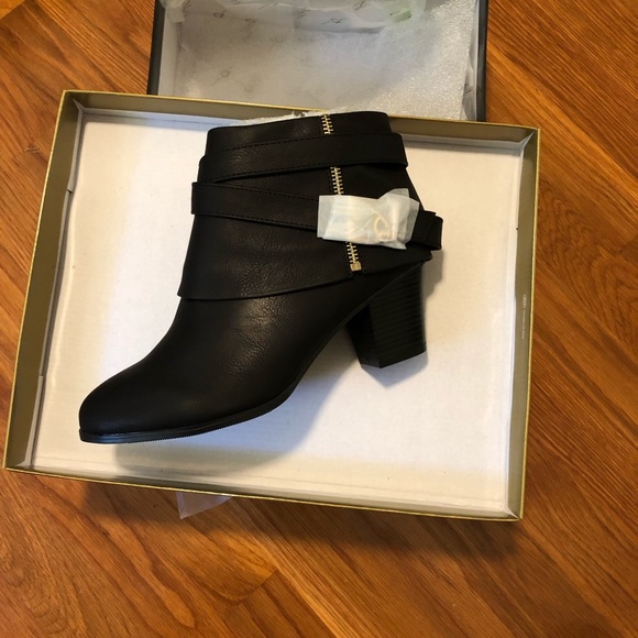 Thalia Sodi Booties in Black - Picture 1 of 5